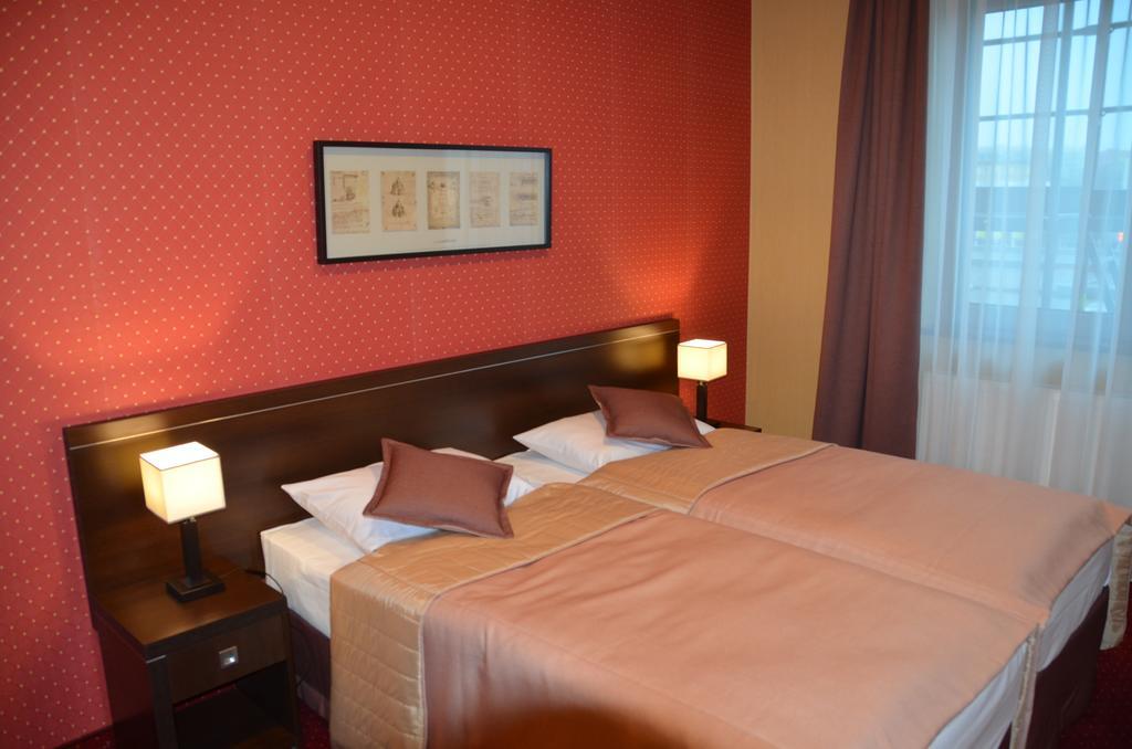 Hotel Pik Mikolow Room photo